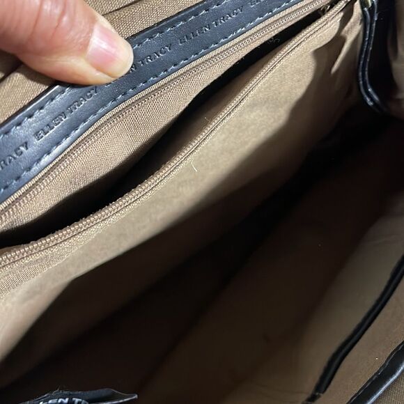 ELLEN TRACY LEATHER PURSE   - Picture 14 of 16